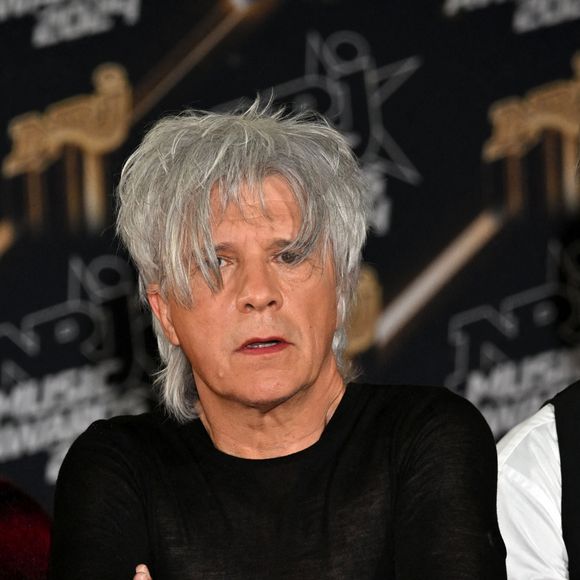 Nicola Sirkis et les membres de son groupe Indochine au photocall de la 26ème édition des NRJ Music Awards à Cannes, le 1er novembre 2024. © Bebert-Guignebourg/Bestimage 