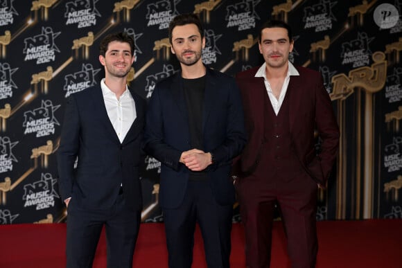 Charly, Louis et Bichette les animateurs d'NRJ au photocall de la 26ème édition des NRJ Music Awards à Cannes, le 1er novembre 2024. © Bebert-Guignebourg/Bestimage 