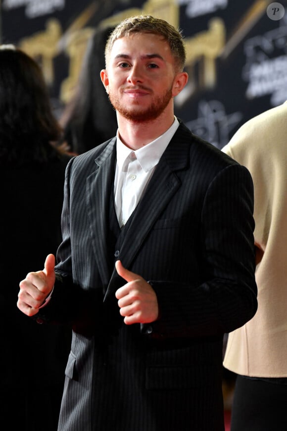 Michou au photocall de la 26ème édition des NRJ Music Awards à Cannes, le 1er novembre 2024. © Bebert-Guignebourg/Bestimage 