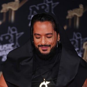 Pour rappel, la présence du chanteur avait été fortement compromise suite à la plainte d'un ancien technicien qui accuse l'artiste d'harcèlement sexuel.
Slimane - Photocall de la 26ème édition des NRJ Music Awards au palais des festivals de Cannes, le 1er novembre 2024. © Guignebourg / Bebert / Bestimage 