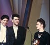 "Sitôt qu'elle a écouté la chanson elle m'a donné son OK" souligne le chanteur dans le JDD
ARCHIVES - PATRICK BRUEL, MARC LAVOINE ET CATHERINE RINGER (RITA MITSOUKO) LORS DES VICTOIRES DE LA MUSIQUE EN 1987 