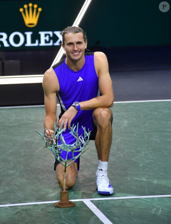 Alexander Zverev s'est imposé de manière expéditive sur le score de 6-2, 6-2
Alexander Zverev - Alexander Zverev remporte la finale du tournoi de tennis ATP Masters 1000 de Paris (Paris Rolex Master) contre Ugo Humbert à l'Accor Arena - Palais Omnisports de Paris-Bercy, Paris le 3 novembre 2024. © Veeren/Bestimage