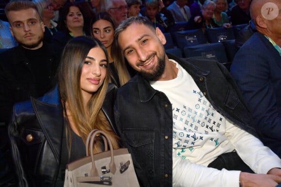 Gianluigi Donnarumma et sa compagne Alessia Elefante - Célébrités assistent à la finale du tournoi de tennis ATP Masters 1000 de Paris (Paris Rolex Master) remportée par Alexander Zverev contre Ugo Humbert à l'Accor Arena - Palais Omnisports de Paris-Bercy, Paris le 3 novembre 2024. © Veeren/Bestimage