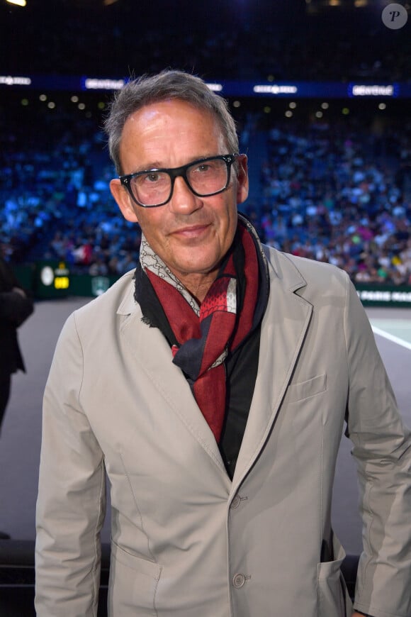 Plusieurs célébrités ont assisté à cette grande finale dans les tribunes de Bercy, comme par exemple l'animateur Julien Courbet
Julien Courbet - Célébrités assistent à la finale du tournoi de tennis ATP Masters 1000 de Paris (Paris Rolex Master) remportée par Alexander Zverev contre Ugo Humbert à l'Accor Arena - Palais Omnisports de Paris-Bercy, Paris le 3 novembre 2024. © Veeren/Bestimage 