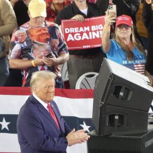 Donald Trump et ses partisans lors de l'un de ses derniers rassemblements à Raleigh.