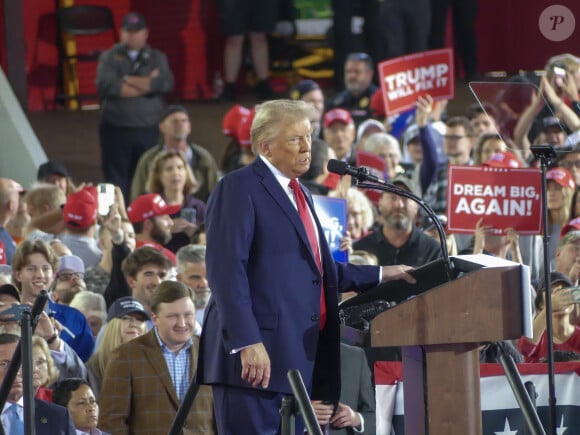 Donald Trump et ses partisans lors de l'un de ses derniers rassemblements à Raleigh.