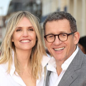 Laurence Arné et son compagnon Dany Boon sur le tapis rouge de la cérémonie de clôture du 38ème festival du film de Cabourg, France, le 15 juin 2024. Les Journées romantiques du 38ème Festival du film de Cabourg (Calvados) auront lieu du 12 au 16 juin. © Coadic Guirec/Bestimage