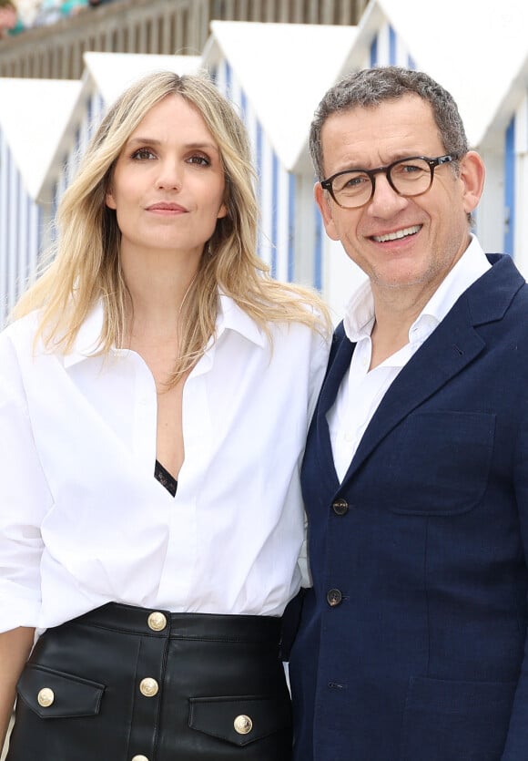 "Et 800 000 entrées, ce n'est pas honteux", conclut le compagnon de Laurence Arné

Laurence Arné et son compagnon Dany Boon au photocall du film "La Famille Hennedricks" lors du 38ème festival du film de Cabourg, France, le 15 juin 2024. Les Journées romantiques du 38ème Festival du film de Cabourg (Calvados) auront lieu du 12 au 16 juin. © Coadic Guirec/Bestimage