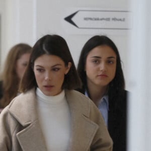 Le report de l'audience avait été fixé au mercredi 6 novembre
Procès de Bruno Pelat, ex-compagnon d'Iris Mittenaere, jugé en comparution immédiate pour violences conjugales devant le tribunal de Paris, le 6 novembre 2024. Initialement prévu le 27 septembre 2024, le procès a été reporté à la demande de l'ancienne Miss France, désireuse d'être présente à l'audience. Or, elle n'était pas "en capacité psychologique de venir à l'audience" à cette date-là, selon son avocate. © Christophe Clovis / Bestimage