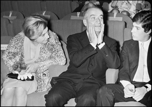 Archives - Louis de Funès avec sa femme Jeanne et leur fils Olivier à la première du film "Le Gendarme se marie" en 1968