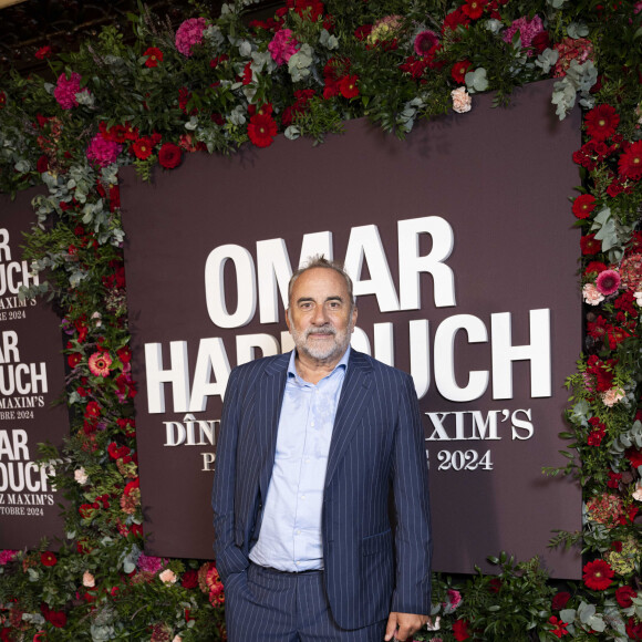 Antoine Duléry au photocall de la soirée Omar Harfouch "Dîner chez Maxim's" à Paris le 9 octobre 2024. © Perusseau / Tribeca / Bestimage 