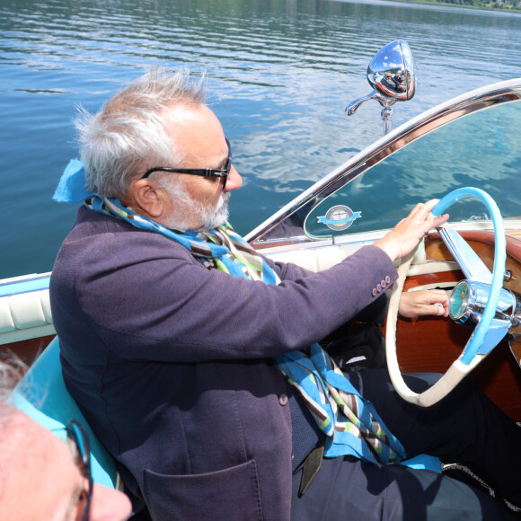 au moment du confinement
Exclusif - Antoine Dulery en Riva sur le Lac du Bourget lors de la 3ème édition du Festival du Cinema Français et de la gastronomie d'Aix-les-Bains le 5 juin 2024. © Denis Guignebourg / Bestimage