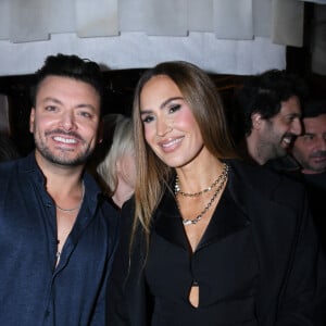 Malgré des agendas bien remplis, Camille Lellouche et Vitaa étaient toutes deux présentes. Les deux artistes ont pris la pose tour à tour puis ensemble auprès du roi des lieux.
Exclusif - Kev Adams, Vitaa - Soirée d'inauguration du bar restaurant "Chichi Paris" au 8 rue de Berry à Paris le 13 novembre 2024. © Rachid Bellak/Bestimage