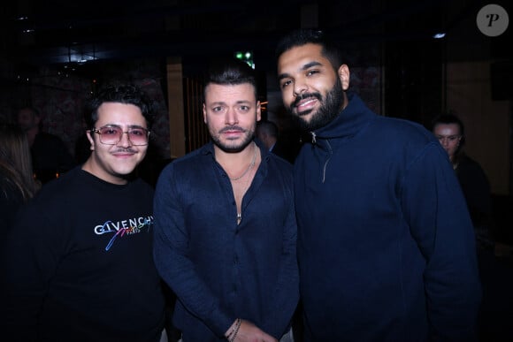 Exclusif - Brahim Bouhlel, Kev Adams, Azedine Bendjilali, dit Az - Soirée d'inauguration du bar restaurant "Chichi Paris" au 8 rue de Berry à Paris le 13 novembre 2024. © Rachid Bellak/Bestimage