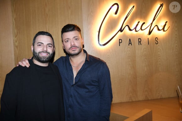 Exclusif - Claude Charbit (propriétaire du Chichi Paris), Kev Adams - Soirée d'inauguration du bar restaurant "Chichi Paris" au 8 rue de Berry à Paris le 13 novembre 2024. © Rachid Bellak/Bestimage