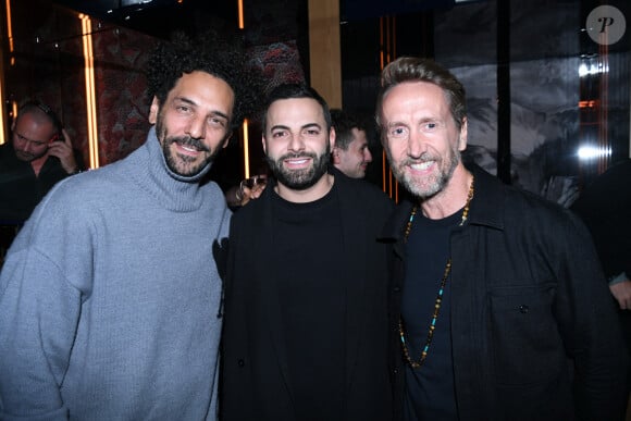 Exclusif - Tomer Sisley, Claude Charbit (propriétaire du Chichi Paris), Philippe Caverivière - Soirée d'inauguration du bar restaurant "Chichi Paris" au 8 rue de Berry à Paris le 13 novembre 2024. © Rachid Bellak/Bestimage