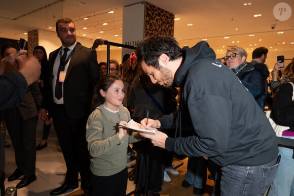 Le chanteur Vianney assiste à l'inauguration des décorations de Noël " Le 130e Noel des Galeries Lafayette ", le 14 novembre 2024 à Paris, France.
Photo par Mireille Ampilhac/ABACAPRESS.COM