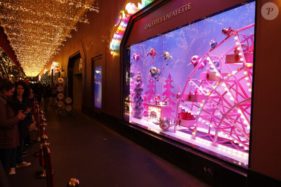 Illustration lors de l'inauguration du 130ème Noël aux Galeries Lafayette, et des illuminations des vitrines, à Paris. Le 14 novembre 2024 © Marc Ausset-Lacroix / Bestimage