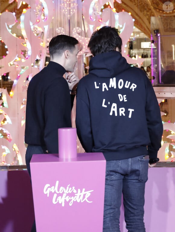 Kevin Germanier, Vianney lors de l'inauguration du 130ème Noël aux Galeries Lafayette, et des illuminations des vitrines, à Paris. Le 14 novembre 2024 © Marc Ausset-Lacroix / Bestimage