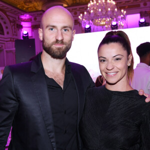 Absente des réseaux sociaux depuis un petit moment, Denitsa Ikonomova est réapparue pour annoncer la plus belle des nouvelles
Denitsa Ikonomova (enceinte) et son compagnon François Alu - Photocall du 5ème gala de charité de l'association "Les Bonnes Fées" à l'occasion de la campagne mondiale "Octobre Rose" à l'hôtel Peninsula, Paris. © Rachid Bellak/Bestimage