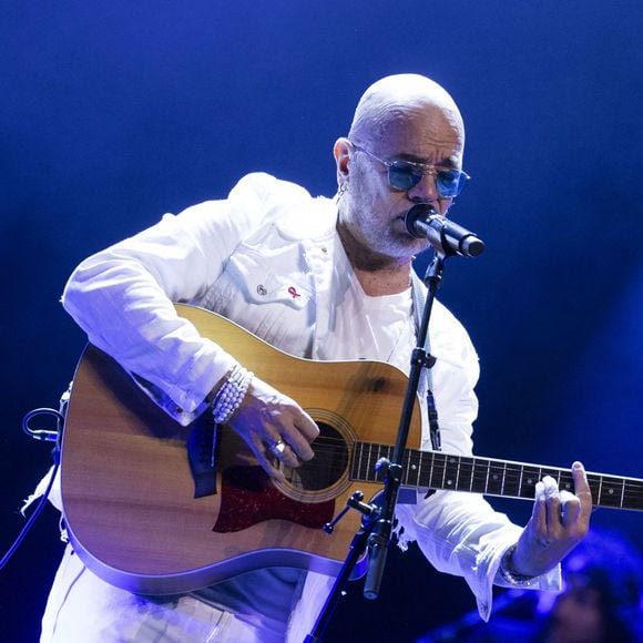 Pascal Obispo au concert du gala des 20 ans de la fondation Recherche Alzheimer "2 générations chantent pour la 3ème" à l'Olympia à Paris le 18 mars 2024. © Cyril Moreau / Bestimage