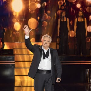 Michel Sardou - Enregistrement de l'émission "Dernier Show" de Michel Sardou, qui sera diffusée le 21 octobre en prime time sur France 2, au Palais des Sports à Paris. © Pierre Perusseau / Bestimage 