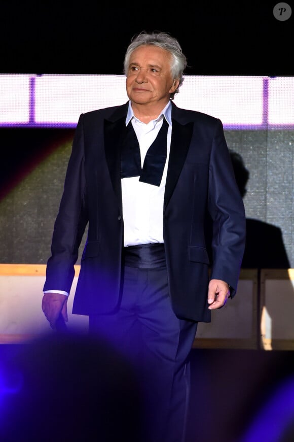 Michel Sardou aux Arènes de Nîmes pour le second concert de sa dernière tournée "La Dernière Danse" le 7 juillet 2017. © Bruno Bebert / Bestimage 