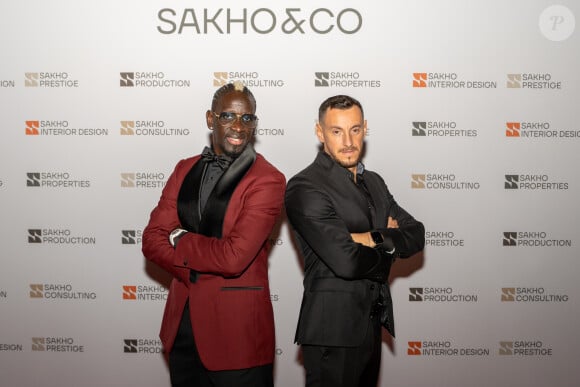 Mamadou Sakho et un ami - Soirée de lancement de l'entreprise Sakho & Co, le samedi 16 novembre à Dubaï.