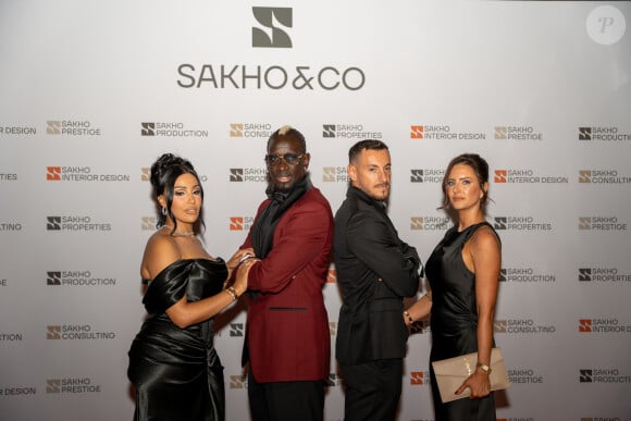 Mamadou Sakho, sa femme Majda et des amis - Soirée de lancement de l'entreprise Sakho & Co, le samedi 16 novembre à Dubaï.