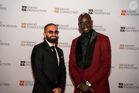 Mamadou Sakho et un ami - Soirée de lancement de l'entreprise Sakho & Co, le samedi 16 novembre à Dubaï.