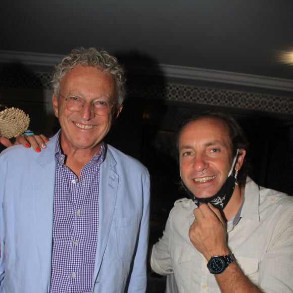 Nelson Monfort, Philippe Candeloro lors de la soirée de remise de la "Fourchette d'Or" au restaurant "La Table Marocaine" de Gérard et Bouchra Atlani à Paris le 15 septembre 2020. © Philippe Baldini / Bestimage