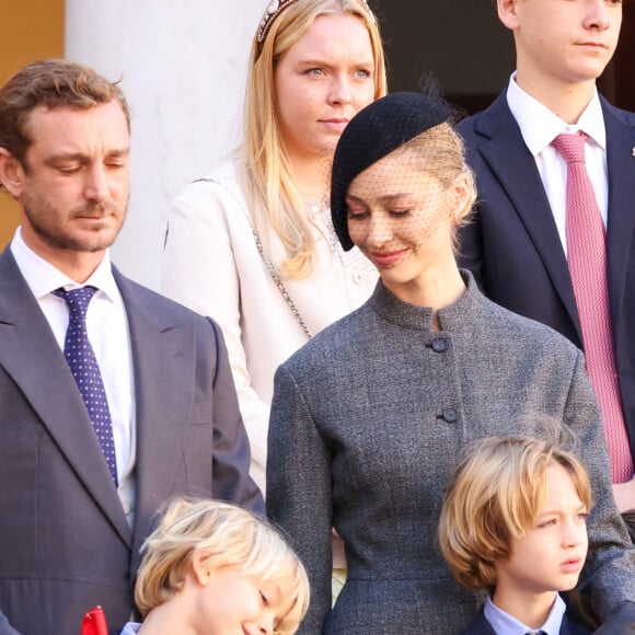 Pierre Casiraghi, Beatrice Borromeo, Stefano et Francesco dans la cour du palais princier le jour de la fête nationale de Monaco le 19 novembre 2024. © Jean-Charles Vinaj / Pool Monaco / Bestimage 