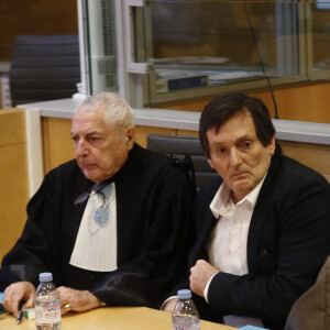 Pierre Palmade au tribunal de Melun avec ses avocats Me Alain Barsikian et Me Céline Lasek pour son procès pour blessures involontaires à la suite d'un accident de la route en février 2023 dans lequel sa voiture a percuté un autre véhicule à Melun. Le 20 novembre 2024. © Christophe Clovis / Bestimage