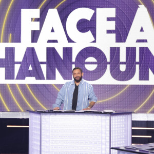 Exclusif - Cyril Hanouna sur le plateau de l’enregistrement de l’émission « Face à Hanouna » présentée par C.Hanouna et diffusée sur C8 le 19 octobre 2024, à Paris, France, le 17 octobre 2024. © Jack Tribeca/Bestimage