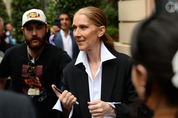 Céline Dion quitte le Royal Monceau pour préparer la cérémonie d'ouverture des Jeux Olympiques (JO 2024) à Paris le 23 juillet 2024. 