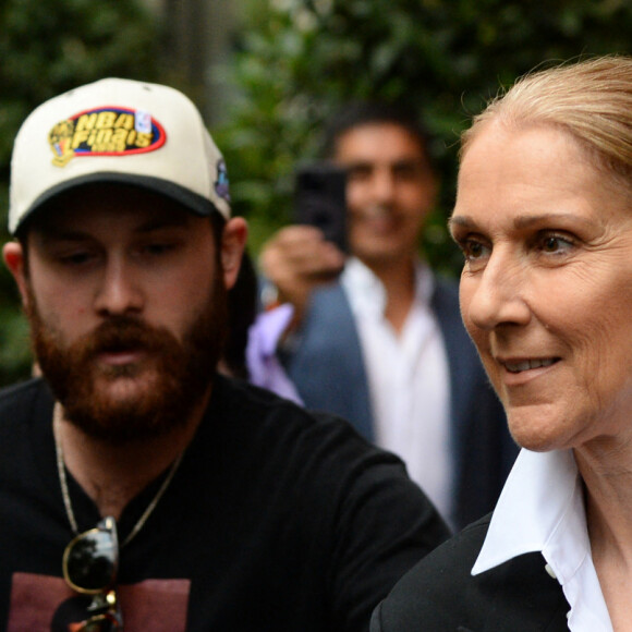 Céline Dion quitte le Royal Monceau pour préparer la cérémonie d'ouverture des Jeux Olympiques (JO 2024) à Paris le 23 juillet 2024. 