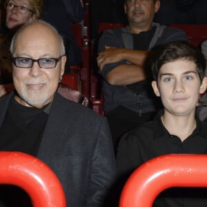 Rene Angelil et son fils Rene-Charles au concert de Celine Dion au POPB de Paris, le 5 décembre 2013. 