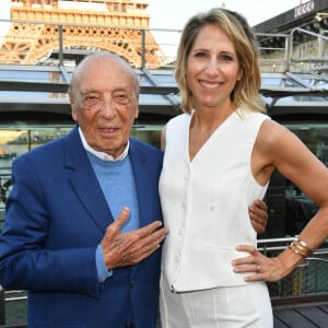 Jacques Séguéla, Maud Fontenoy au gala de charité de la Maud Fontenoy Foundation à bord du Ducasse sur Seine à Paris le 6 juin 2023. © Veeren / Bestimage 