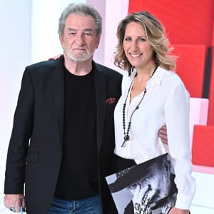 Exclusif - Eddy Mitchell et Maud Fontenoy - Enregistrement de l'émission "Vivement Dimanche prochain" présentée par M.Drucker et diffusée le 5 décembre sur France 2. Le 23 novembre 2021 © Guillaume Gaffiot / Bestimage 