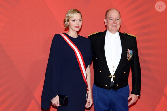 Le prince Albert II de Monaco, la princesse Charlene durant la traditionnelle soirée de la Fête Nationale Monégasque au Grimaldi Forum à Monaco, le 19 novembre 2024. La Famille Princière et leurs convives ont assisté à un opéra en 4 actes "La Bohême". © JC VINAJ / Pool Monaco / Bestimage