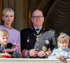 La femme d'Albert de Monaco a participé à deux évènements successifs
 
Le prince Albert II et la princesse Charlene de Monaco, et leurs enfants le prince Jacques et la princesse Gabriella - La famille princière de Monaco au balcon du palais, à l'occasion de la Fête Nationale de Monaco, le 19 novembre 2024. © Jacovides-Bebert/Bestimage