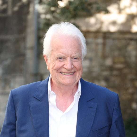 André Dussollier pose pour le photocall du Jury dans le cadre du 15ème Festival du Film d'Angoulême à Angoulême, 23 août 2022, France. Photo par Jerome Domine/ABACAPRESS.COM