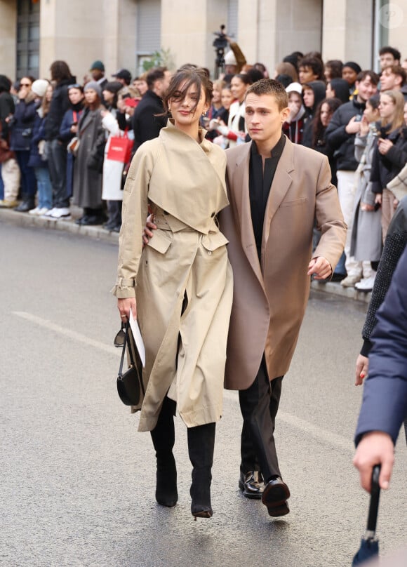 Deva Cassel et son compagnon Saul Nanni - Arrivées au défilé Dior Haute Couture Printemps/Été 2024 dans le cadre de la Fashion Week de Paris (PFW), au musée Rodin à Paris, France, le 22 janvier 2024. © Denis Guignebourg/Bestimage 