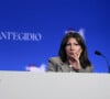 "Je ne me présenterai pas à un troisième mandat. C’est une décision que j’ai prise depuis longtemps", a-t-elle avoué. 
Anne Hidalgo, maire de Paris - Le Président de la République Macron participe à la Rencontre internationale pour la paix de la communauté Sant'Egidio, au Palais des Congrès, Paris, le 22 septembre 2024. © Stéphane Lemouton / Bestimage