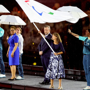 Karen Bass (maire de Los Angeles), Andrew Parsons (Président du Comité international paralympique), Anne Hidalgo (maire de Paris) - Cérémonie de clôture des jeux paralympiques Paris 2024 au Stade de France à Saint-Denis le 8 septembre 2024. © Dominique Jacovides/Bestimage