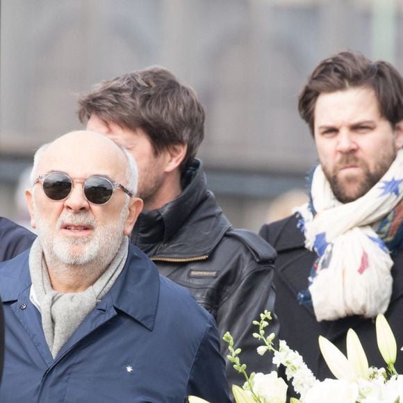 Gerard Jugnot, Arthur Jugnot lors des obseques de Veronique Colucci au cimetiere de Montrouge, Paris, France le 12 avril 2018. Photo ABACAPRESS.COM