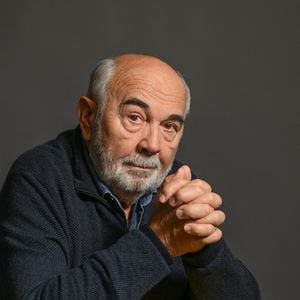 Entre 1980 et 1990, soit, dans les dix premières années de la vie de son fils, Gérard Jugnot ne sera pas un père présent : il va tourner 21 films...
L'acteur Gerard Jugnot le 16 novembre 2024 - Photo by Flemal JL/Belpress/ANDBZ/ABACAPRESS.COM