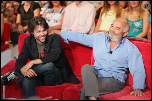 Gérard Jugnot et son fils Arthur Jugnot. Enregistrement de l'émission "Vivement dimanche". © Guillaume Gaffiot/Bestimage