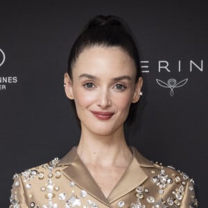 Elle fréquente en fait l'atelier Idem, où elle réalise des dessins et des lithographies
Charlotte Le Bon en conférence Kering Talks Women In Motion lors du 77ème Festival International du Film de Cannes à l'Hôtel Majestic, à Cannes, France, le 24 mai 2024. © Olivier Borde/Bestimage 