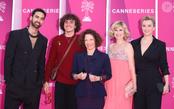 Il n'exclut toutefois pas un retour plus tard
Joakim Latzko, Tim Rousseau, Sylvie Flepp, Diane Dassigny et Agathe de la Boulaye - Soirée d'ouverture de la 7ème saison de "CanneSeries" à Cannes le 5 avril 2024. © Denis Guignebourg/Bestimage 